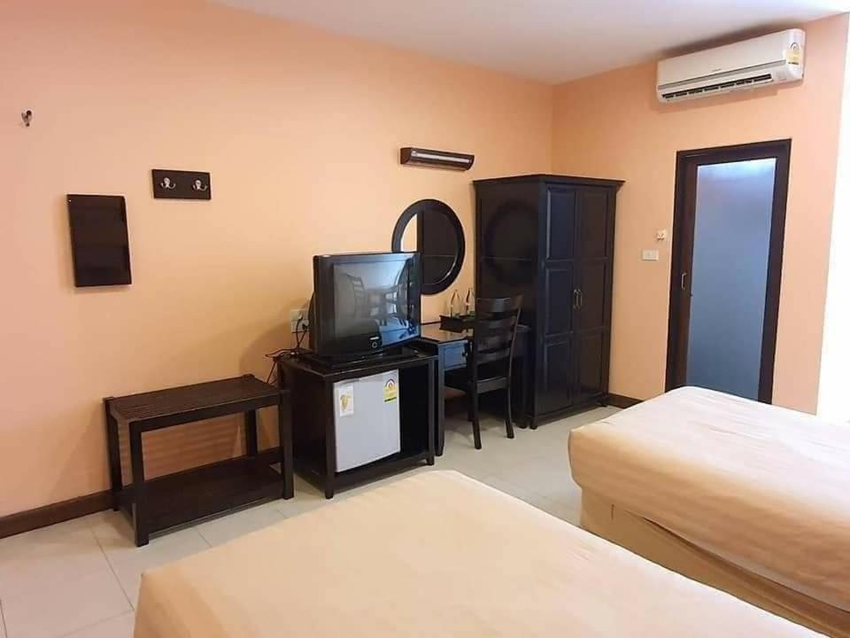 The Victory Hotel Ban Muang Daeng エクステリア 写真